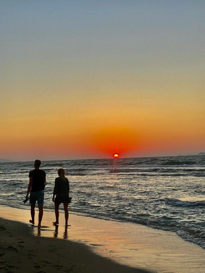 Mikes On The Beach خيرسونِسوس المظهر الخارجي الصورة